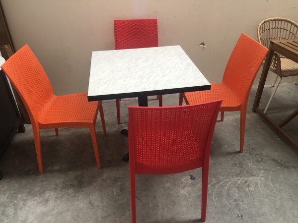 Four chair Dinning Table - Image 3